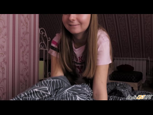 ❤️ UBlondie Ufunxa ubunzulu be-BFF yakhe kwaye Ufumana iCum emlonyeni wakhe ❤️  kuthi xh.mass-pr.ru ☑